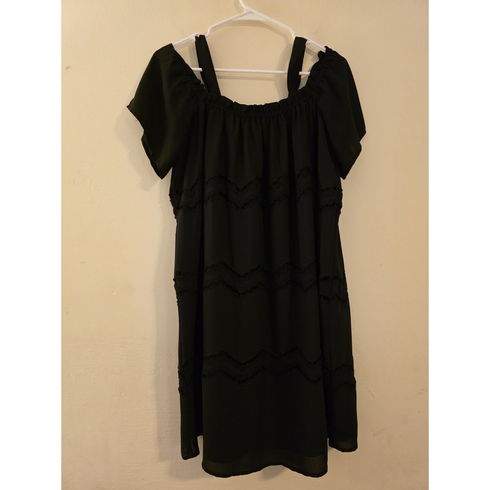 Ann‎ Taylor LOFT Black Cold Shoulder Crochet Lace Chevron Shift Dress Medium